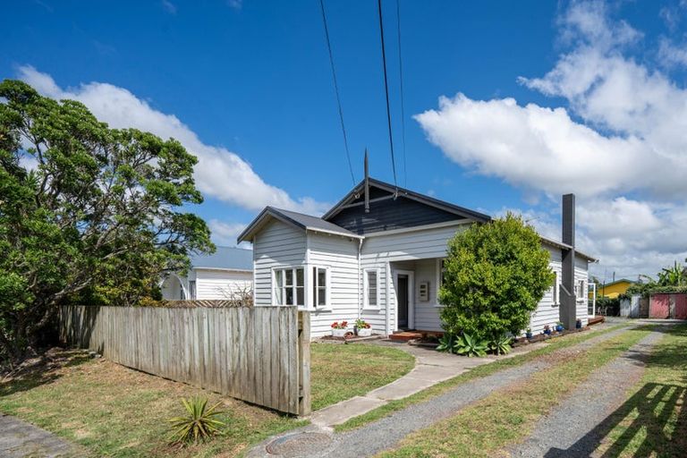 Photo of property in 16 Cranley Street, Dargaville, 0310