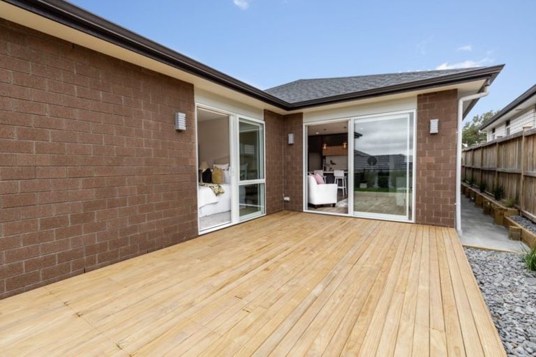 Photo of property in 69 Nobilo Road, Kumeu, 0810