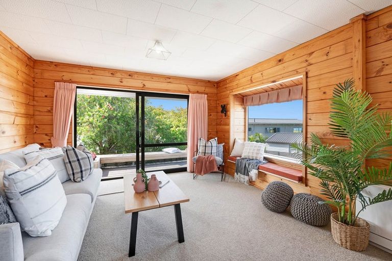 Photo of property in 22a Ngatira Place, Snells Beach, 0920