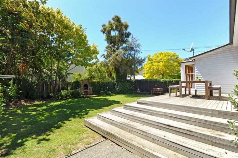 Photo of property in 225 Waimea Terrace, Beckenham, Christchurch, 8023