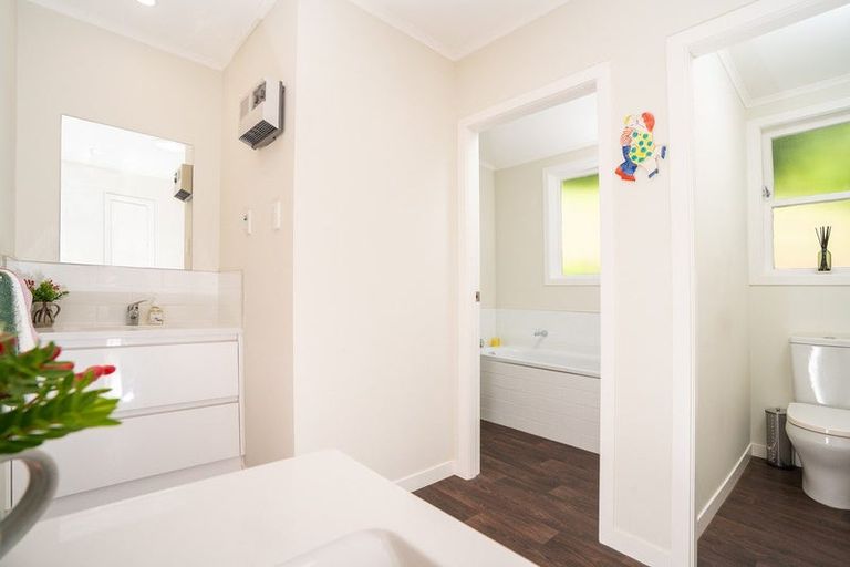 Photo of property in 169 Wadestown Road, Wadestown, Wellington, 6012