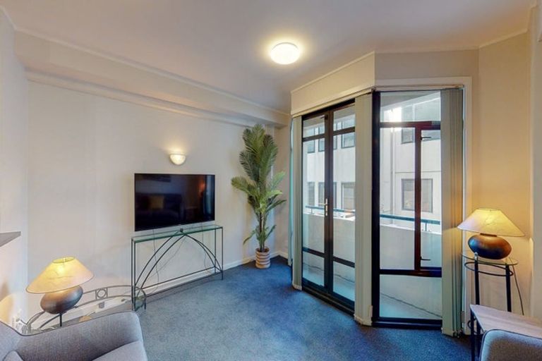 Photo of property in 17 Kent Terrace - Kent Apartments, 3d/16 Kent Terrace, Mount Victoria, Wellington, 6011