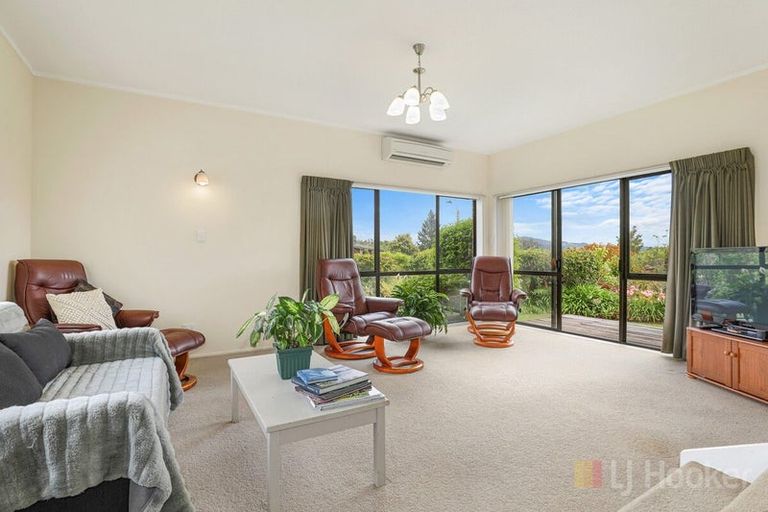 Photo of property in 2 Brundon Place, Lynmore, Rotorua, 3010