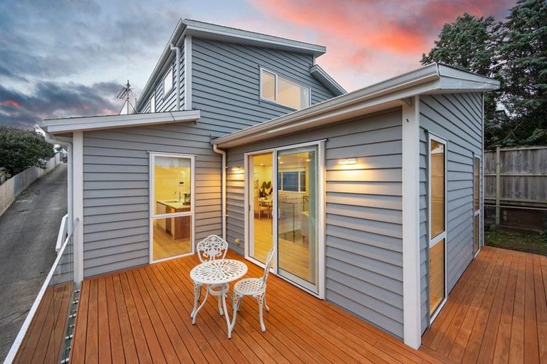 Photo of property in 14a Crystal Avenue, Glendene, Auckland, 0602
