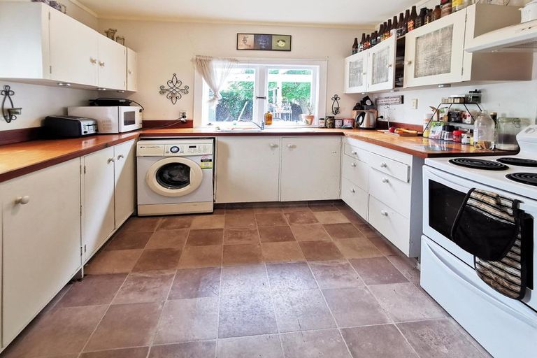 Photo of property in 165 Carlyle Street, Napier South, Napier, 4110