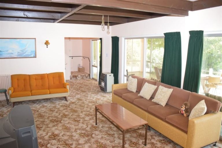 Photo of property in 5 Holmes Bay Road, Pigeon Bay, 7583