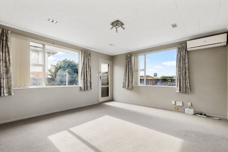Photo of property in 1/5 Division Street, Riccarton, Christchurch, 8041