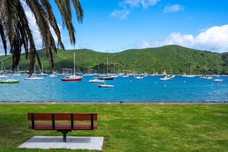 Photo of property in 24 Amelia Crescent, Waikawa, Picton, 7220