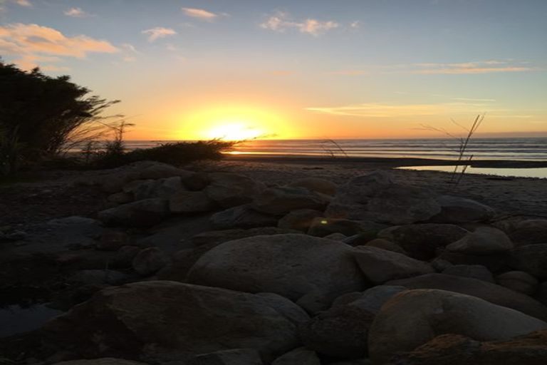 Photo of property in 8 Domain Road, Granity, 7823