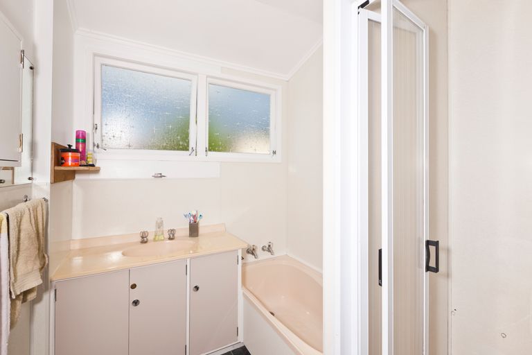 Photo of property in 12 Tait Street, Te Kamo, Whangarei, 0112