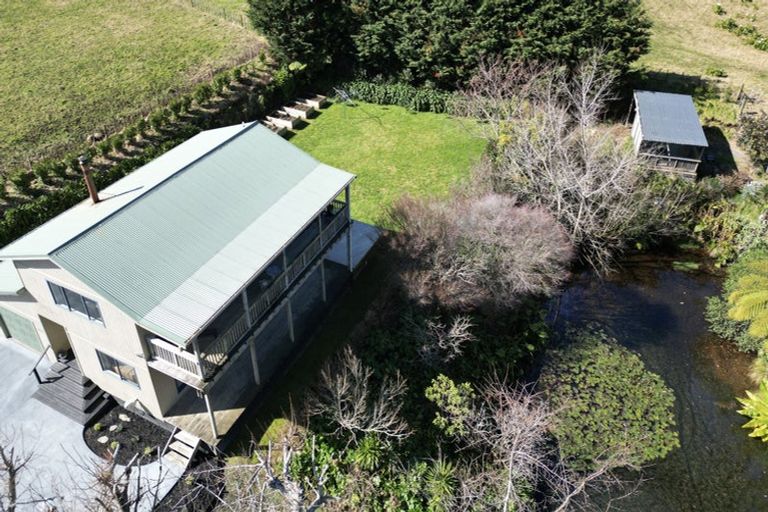 Photo of property in 172 Paraite Road, Paraite, New Plymouth, 4373