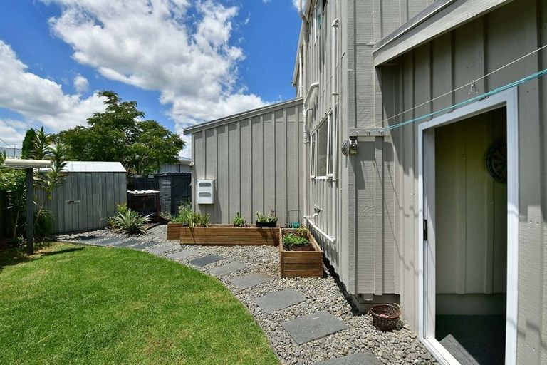 Photo of property in 53 Springs Road, Parakai, 0830