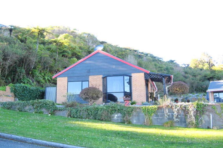 Photo of property in 2 Freyberg Terrace, Greymouth, 7805