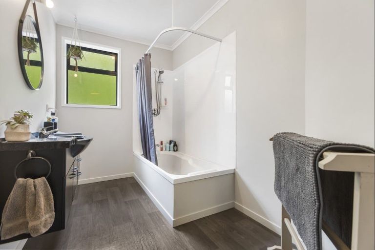 Photo of property in 17 Brough Street, Palmerston, 9430