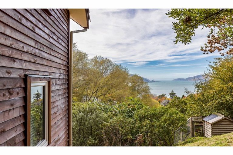 Photo of property in 8 Glas Brae, Governors Bay, Lyttelton, 8971