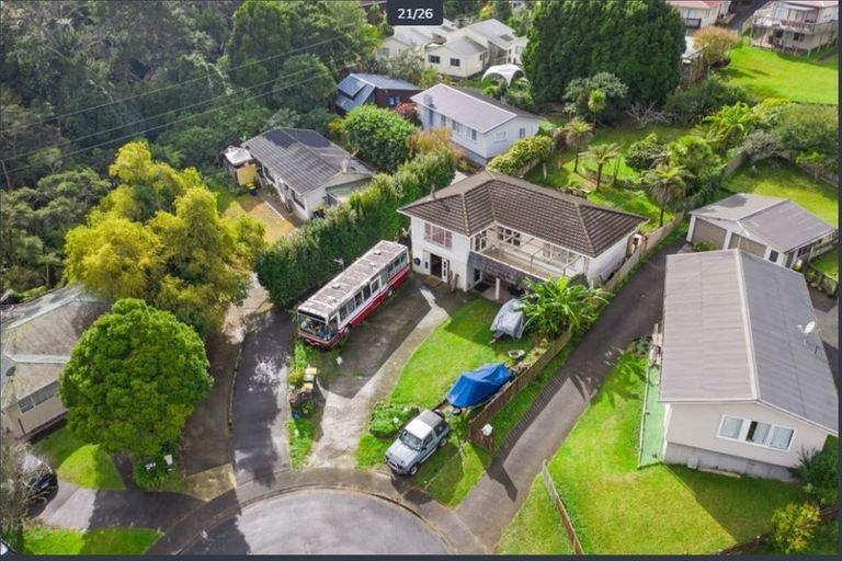 Photo of property in 13 Emirau Place, Glenfield, Auckland, 0629