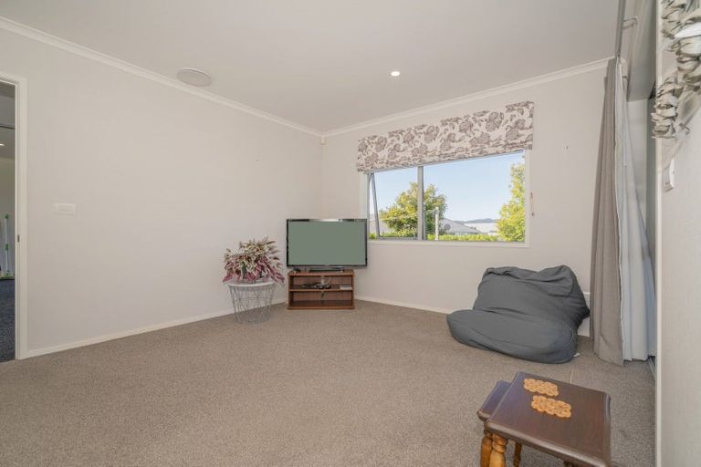 Photo of property in 10 Roseberry Place, Whitianga, 3510