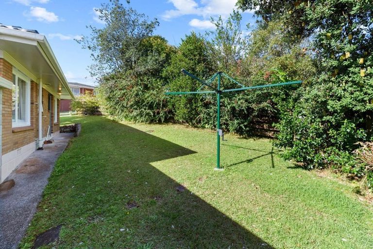 Photo of property in 1/28c Sunnynook Road, Sunnynook, Auckland, 0620
