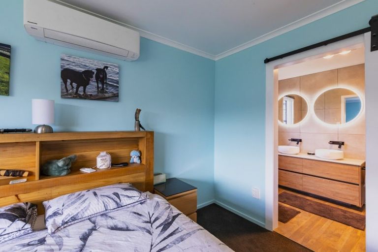 Photo of property in 12 Bell Street, Otane, 4202