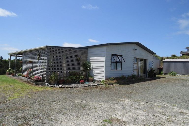 Photo of property in 29 Oxford Street, Whakapirau, Maungaturoto, 0583