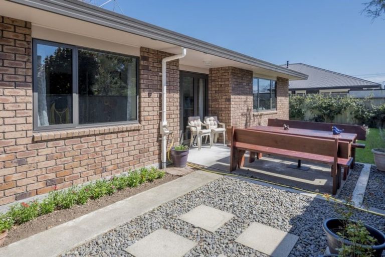 Photo of property in 112a Weraroa Road, Levin, 5510