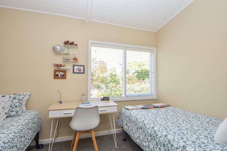 Photo of property in 22 Victoria Street, Carterton, 5713