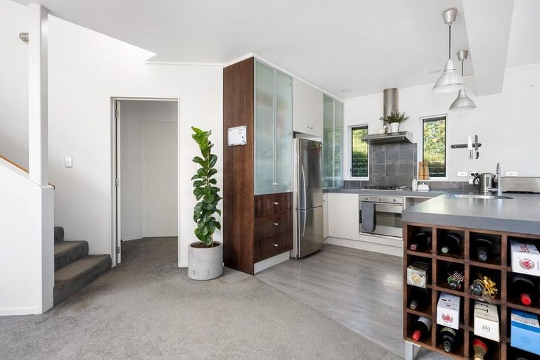 Photo of property in 17 Hillview Place, Wanaka, 9305