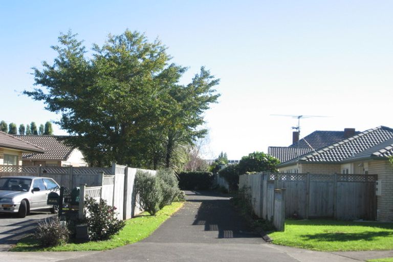 Photo of property in 21 Montilla Place, Manurewa, Auckland, 2102