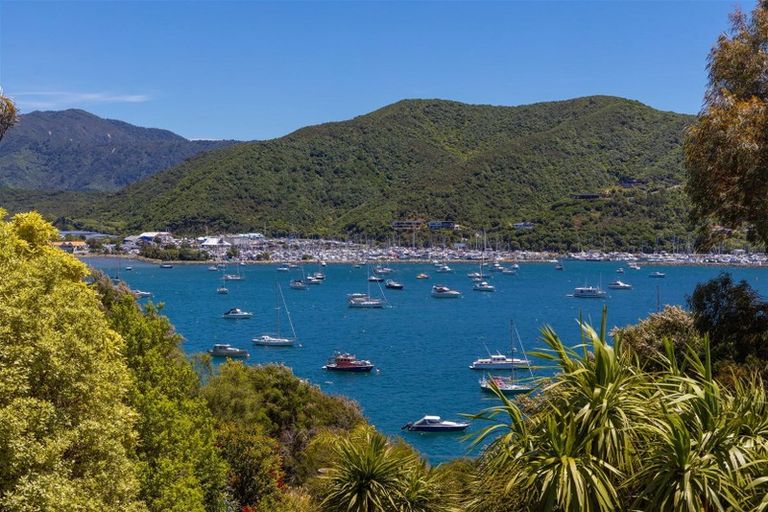 Photo of property in 2 Marina View Estate, Waikawa, Picton, 7281