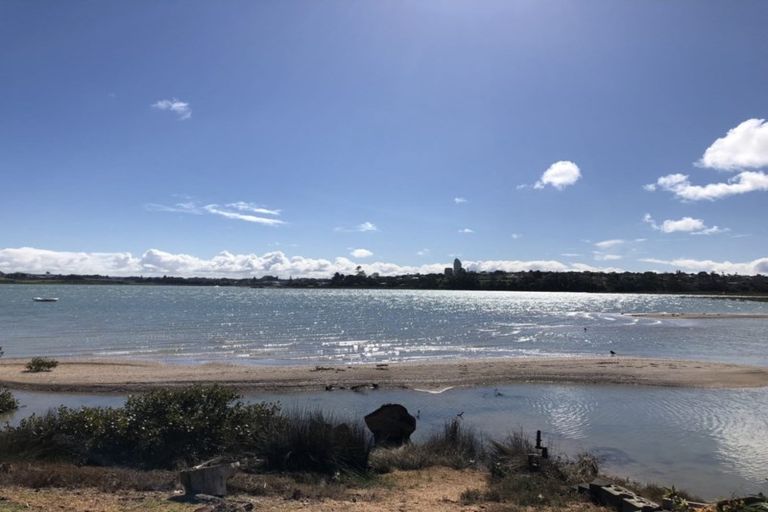 Photo of property in 63a Beresford Street, Bayswater, Auckland, 0622