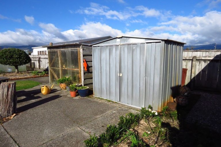 Photo of property in 103 Domett Street, Westport, 7825