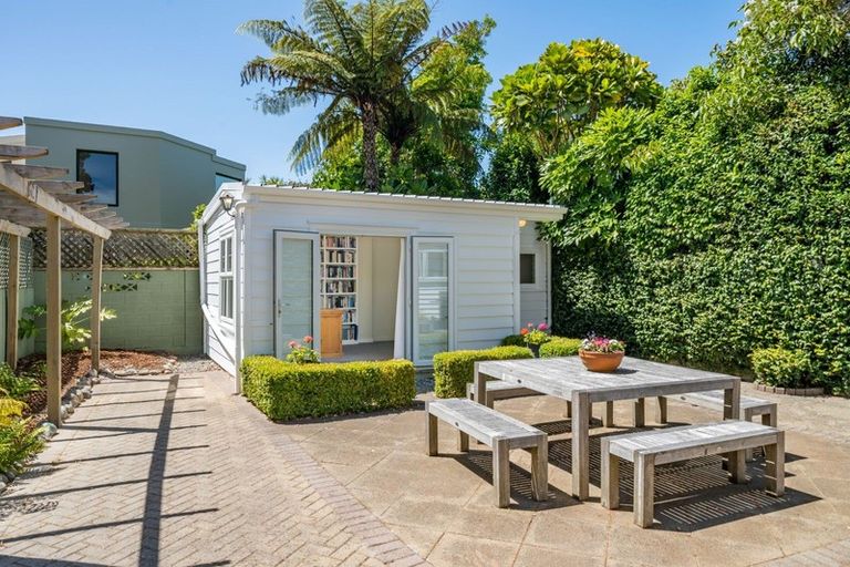 Photo of property in 8 Saint Andrews Grove, Boulcott, Lower Hutt, 5010