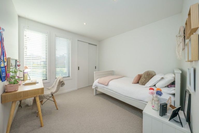 Photo of property in 64 Obelisk Street, Wanaka, 9305