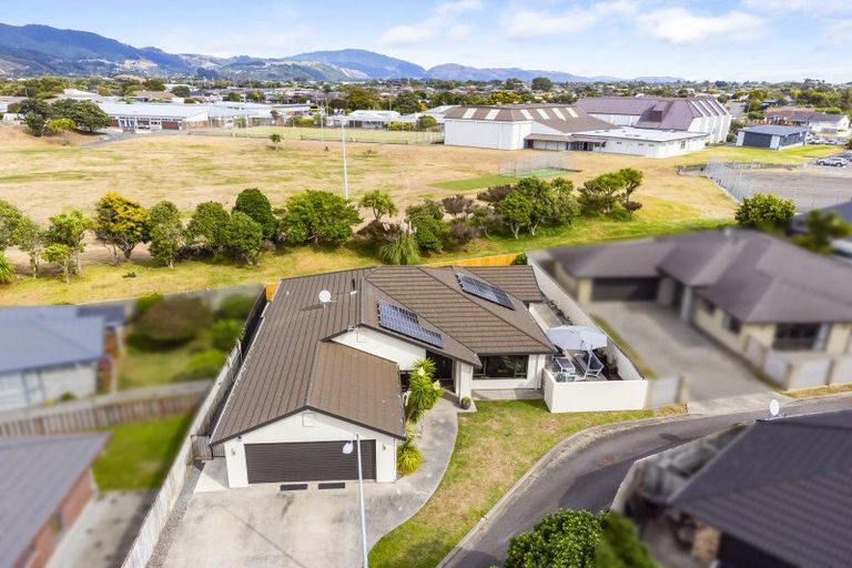 Photo of property in 28 Cottonwood Close, Paraparaumu Beach, Paraparaumu, 5032