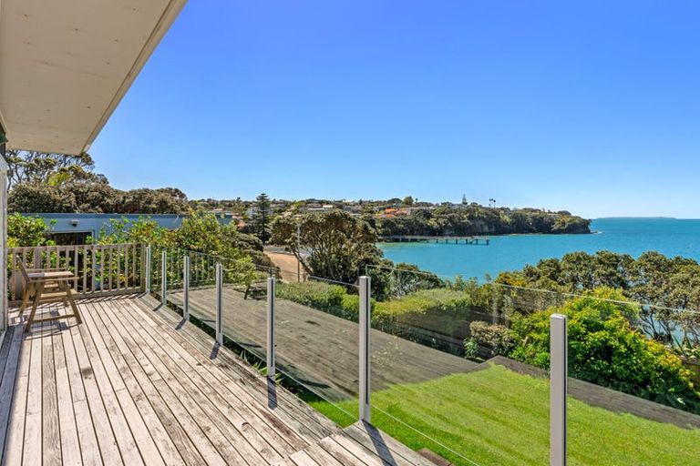 Photo of property in 17 Bournemouth Terrace, Murrays Bay, Auckland, 0630