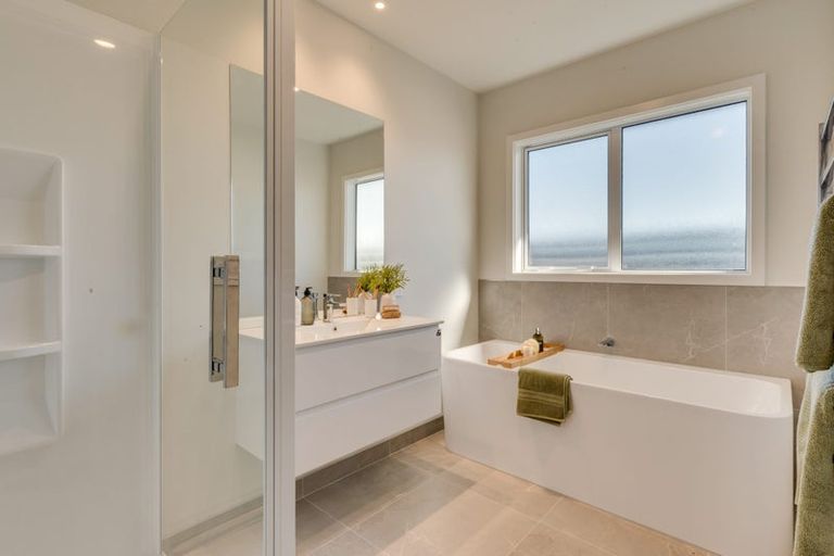 Photo of property in 21 Ngaru Crescent, Wharewaka, Taupo, 3330