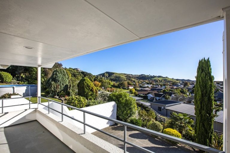 Photo of property in 37 Hetley Crescent, Taradale, Napier, 4112