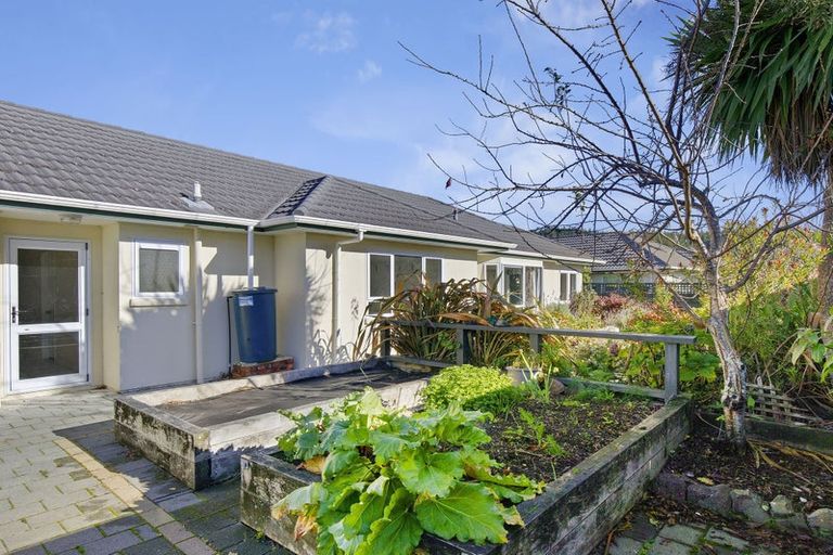 Photo of property in 18 Millwood Place, Silverstream, Upper Hutt, 5019