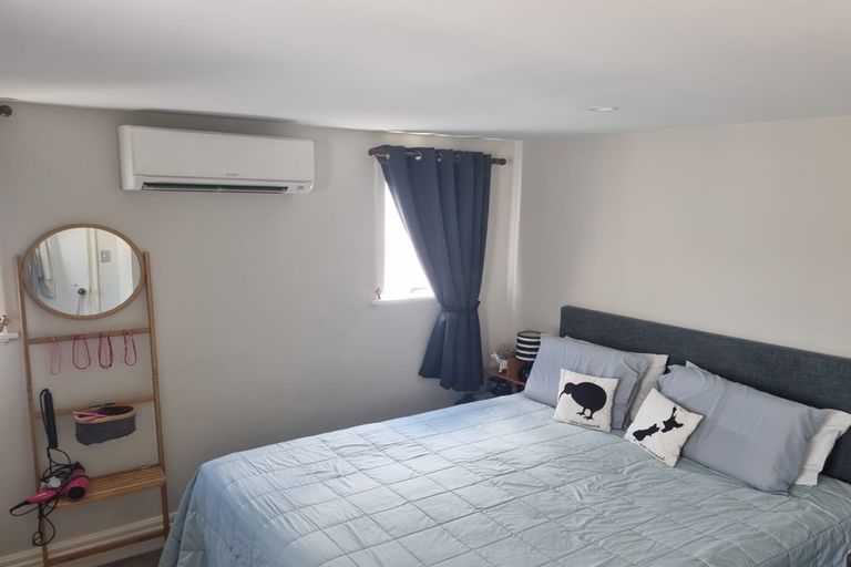 Photo of property in 165 Carlisle Road, Northcross, Auckland, 0632