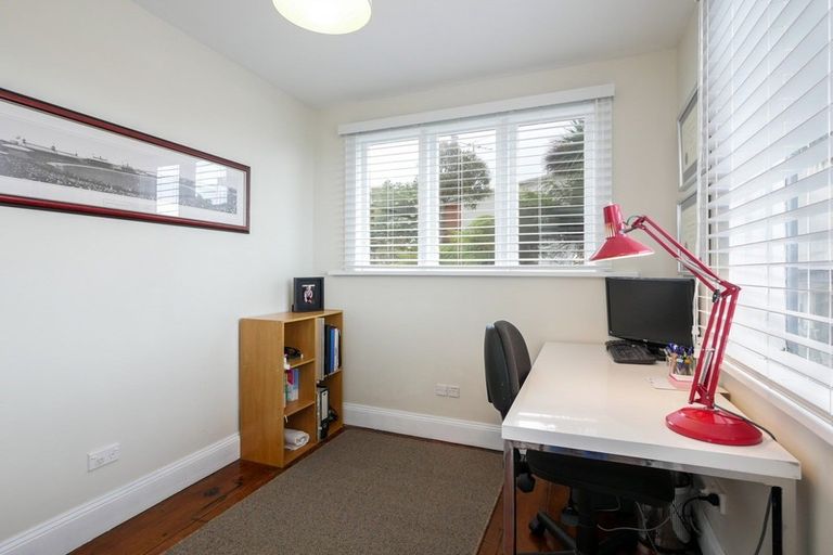 Photo of property in 114 Highgate, Roslyn, Dunedin, 9010