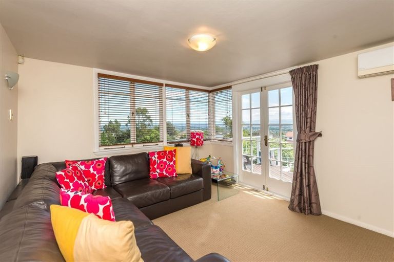 Photo of property in 108 Dyers Pass Road, Cashmere, Christchurch, 8022