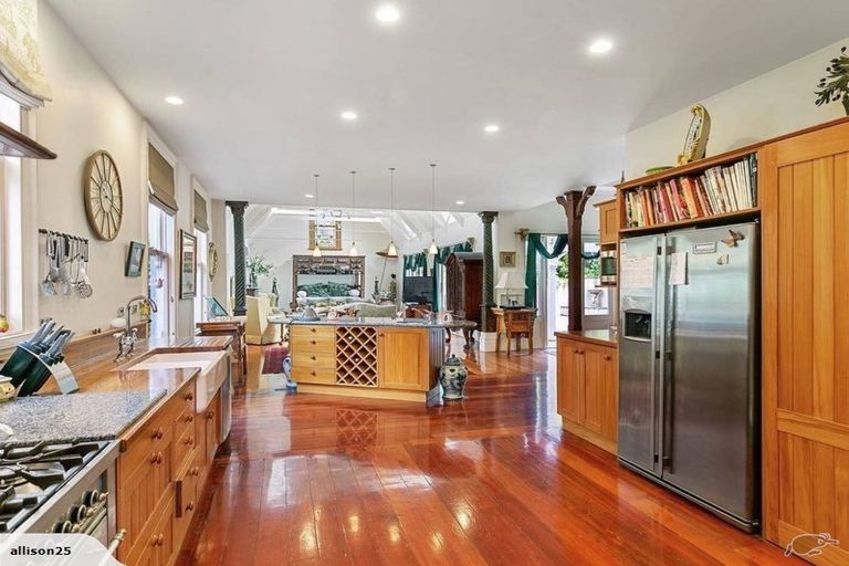 Photo of property in 50 Tinakori Road, Thorndon, Wellington, 6011