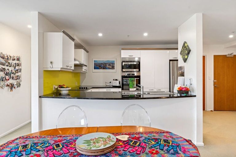 Photo of property in 9/80 Salamanca Road, Kelburn, Wellington, 6012