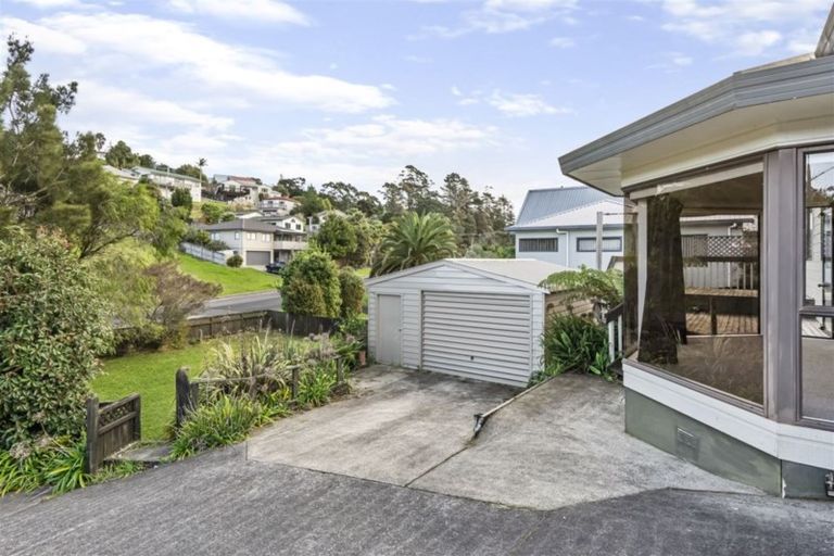 Photo of property in 52 Ferry Road, Arkles Bay, Whangaparaoa, 0932