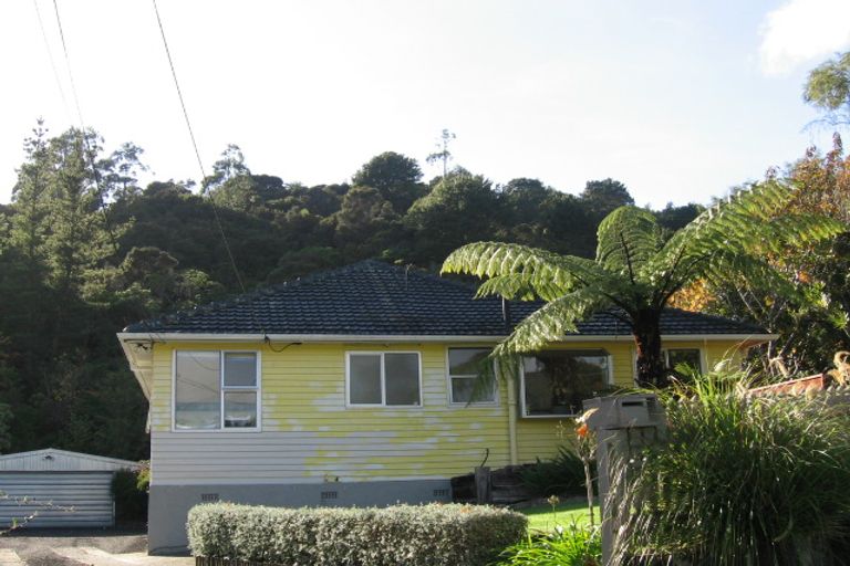 Photo of property in 19 Kennedy Grove, Stokes Valley, Lower Hutt, 5019