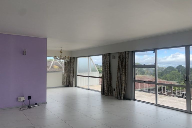 Photo of property in 423 Don Buck Road, Massey, Auckland, 0614