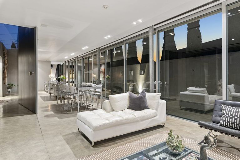 Photo of property in 14 Rita Way, Omaha, 0986