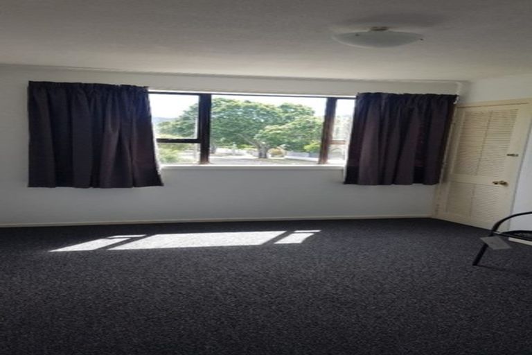 Photo of property in 100 Gibbons Street, Ebdentown, Upper Hutt, 5018