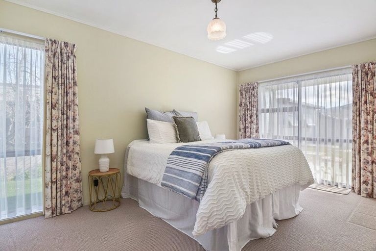 Photo of property in 46 Neri Crescent, Pomare, Rotorua, 3015