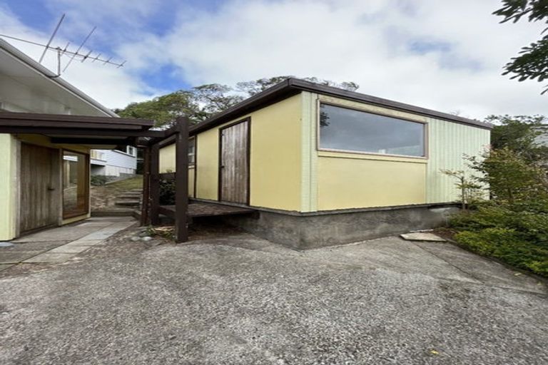 Photo of property in 6 Paua Place, Camborne, Porirua, 5026